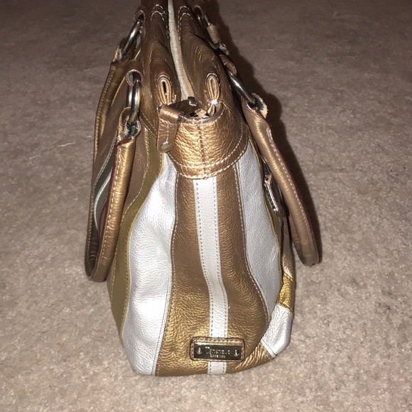 Purse - Picture 3 of 3